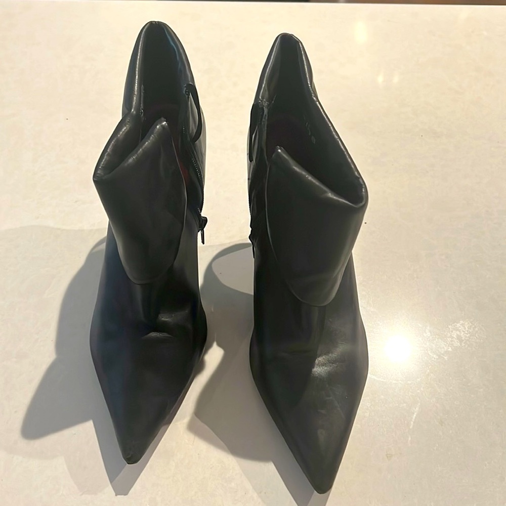 Black heeled short bootie